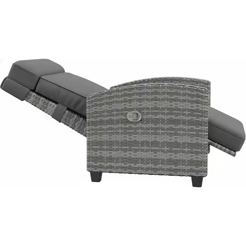 Fauteuil de patio inclinable avec réglage indépendant du dossier et du repose-pieds, confort verrouillable à 150°, commande facile à l'accoudoir, salon d'extérieur