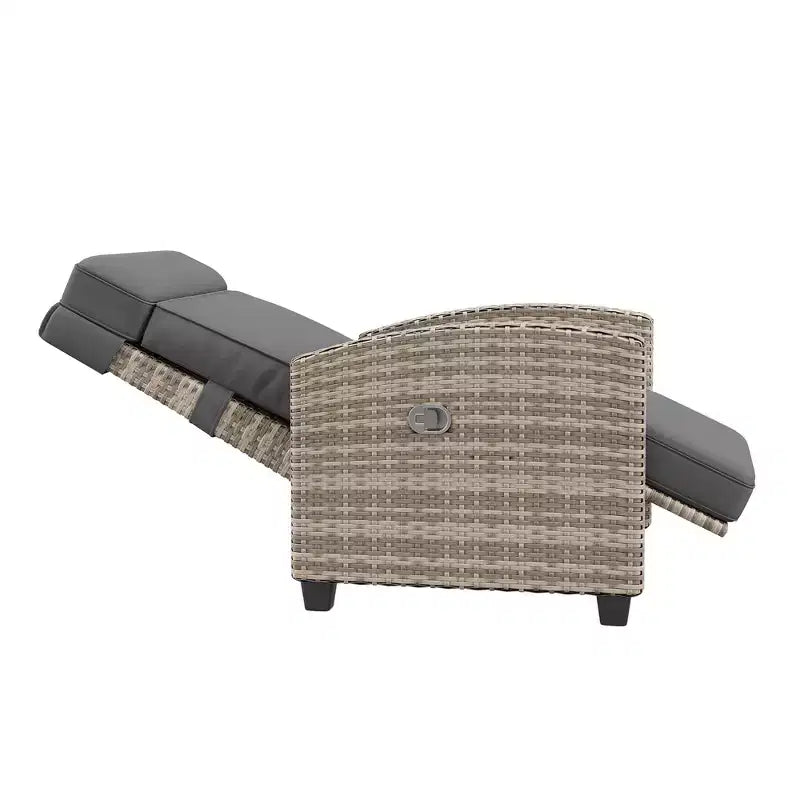 Fauteuil de patio inclinable avec réglage indépendant du dossier et du repose-pieds, confort verrouillable à 150°, commande facile à l'accoudoir, salon d'extérieur