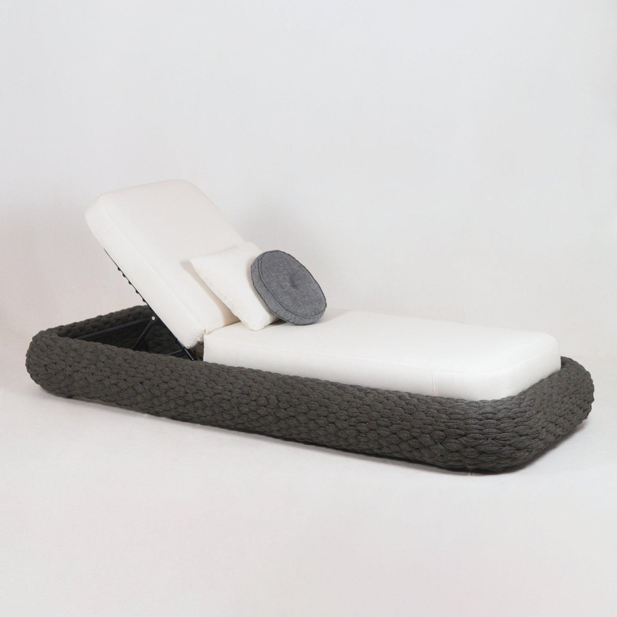 Reago Poolside Chaise Lounge Rope Woven