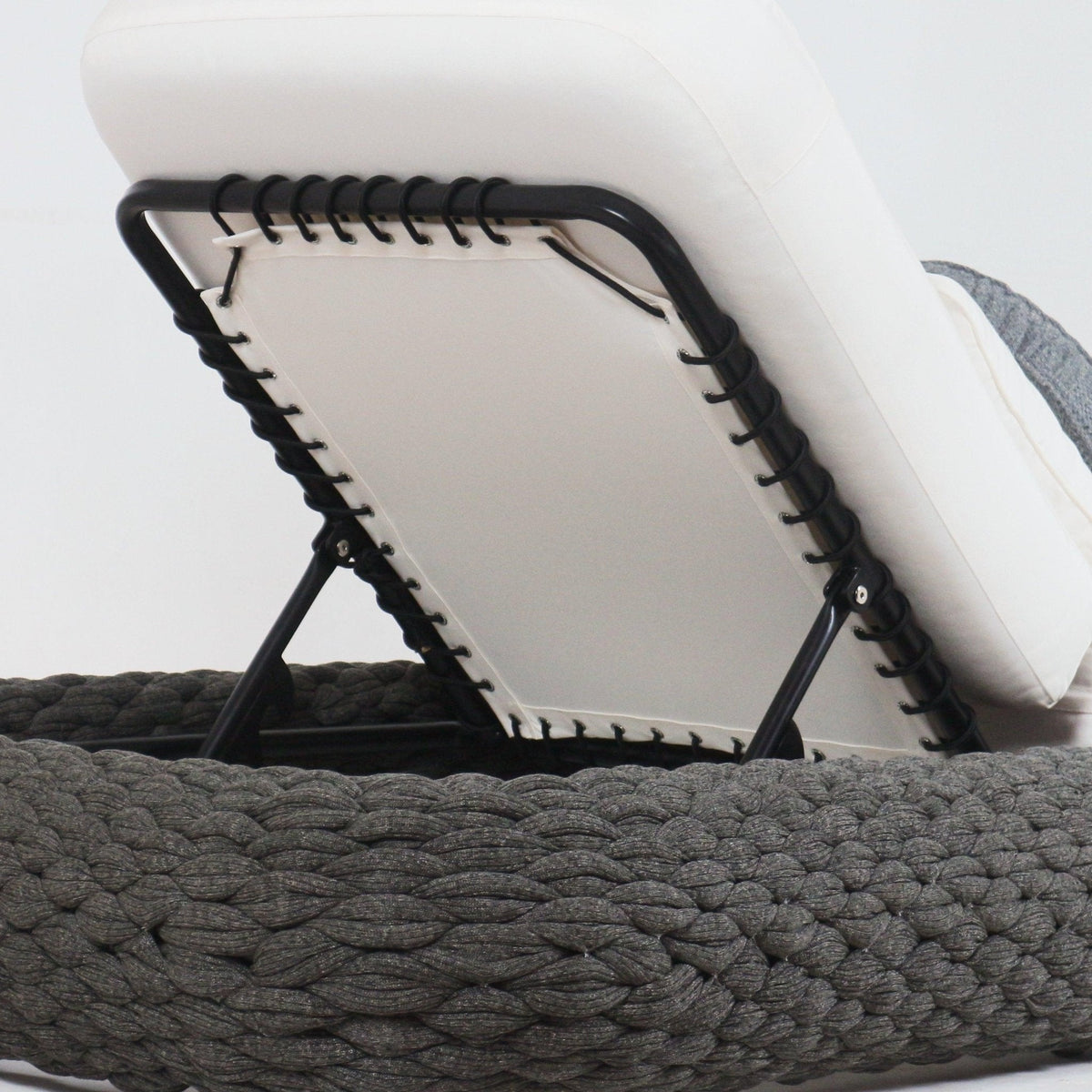 Reago Poolside Chaise Lounge Rope Woven