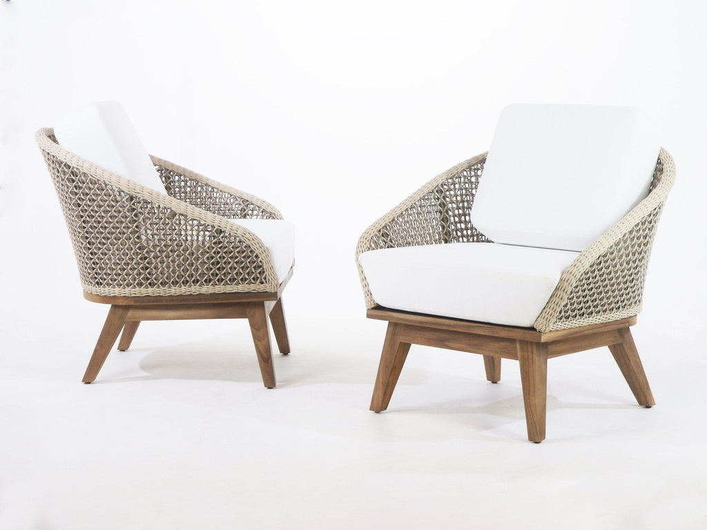 Surakarta Outdoor Lounge Chair with UV protected outdoor weaving