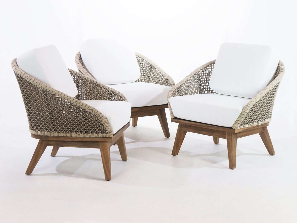 Surakarta Outdoor Lounge Chair with UV protected outdoor weaving
